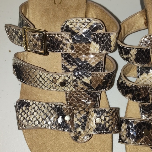 Vionic Sandal, Snake Print, Size 7 - Picture 10 of 12